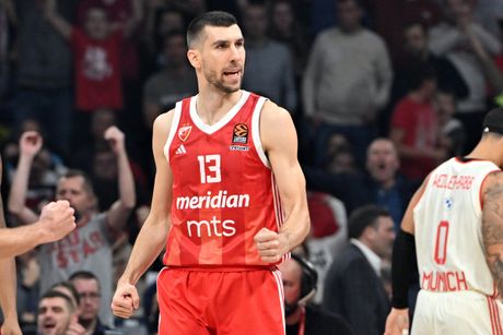 KK Crvena zvezda - KK Bajern Minhen, Evroliga, Ognjen Dobrić, Filip Petrušev KK Crvena zvezda - KK Bajern Minhen, Evroliga, Ognjen Dobrić, Filip Petrušev
