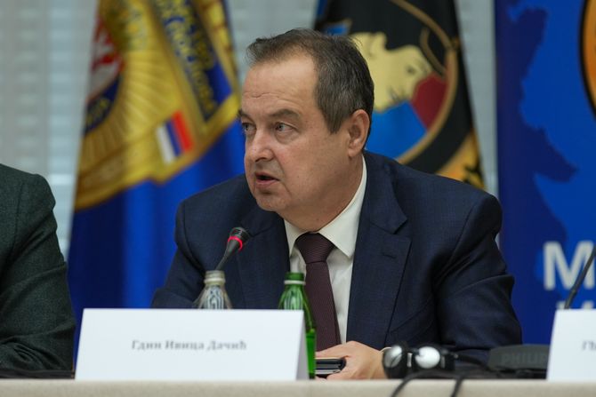 Ministar Dacic Konferencija Mreza zena u policiji Republike Srbije