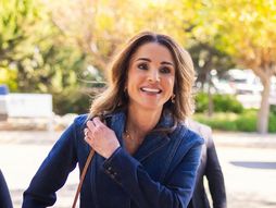 kraljica Ranija u farmerkama