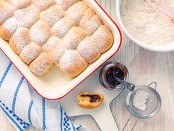 buhtle, buhtla, buhtle sa džemom, doručak, sladak doručak, testo, recept za buhtle