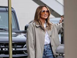 Dženifer Lopez sa Hermes torbicom