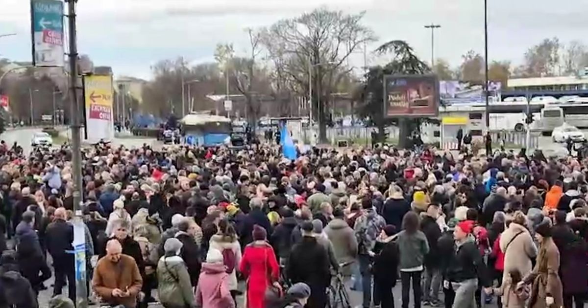 U Novom Sadu održan protest univerzitetskih nastavnika i istraživača