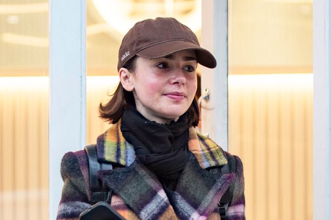 Lili Kolins, Emili u Parizu Lili Kolins, Emili u Parizu