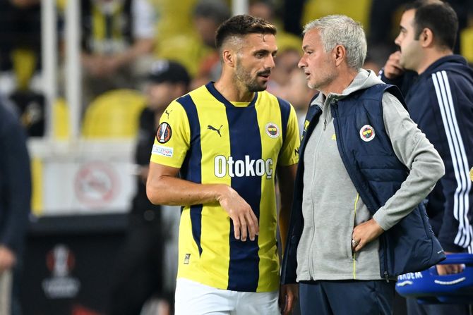Dušan Tadić, Žoze Murinjo, FK Fenerbahče Dušan Tadić, Žoze Murinjo, FK Fenerbahče
