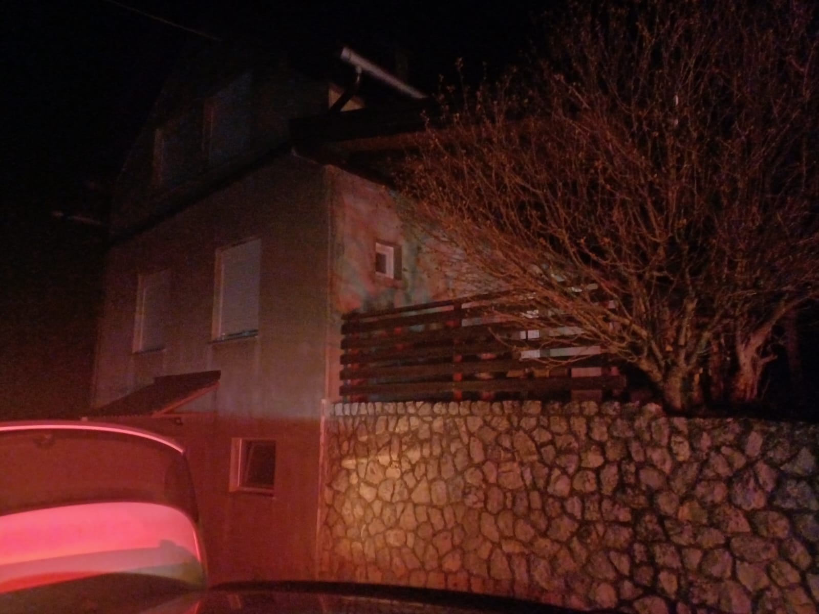 JEZIVO Roditelji koji su zakopali svoju decu pored kuće dobili još jedno dete u zatvoru!