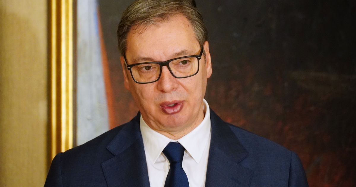 Predsednik Vučić se oglasio posle stravičnog napada u školi u Zagrebu