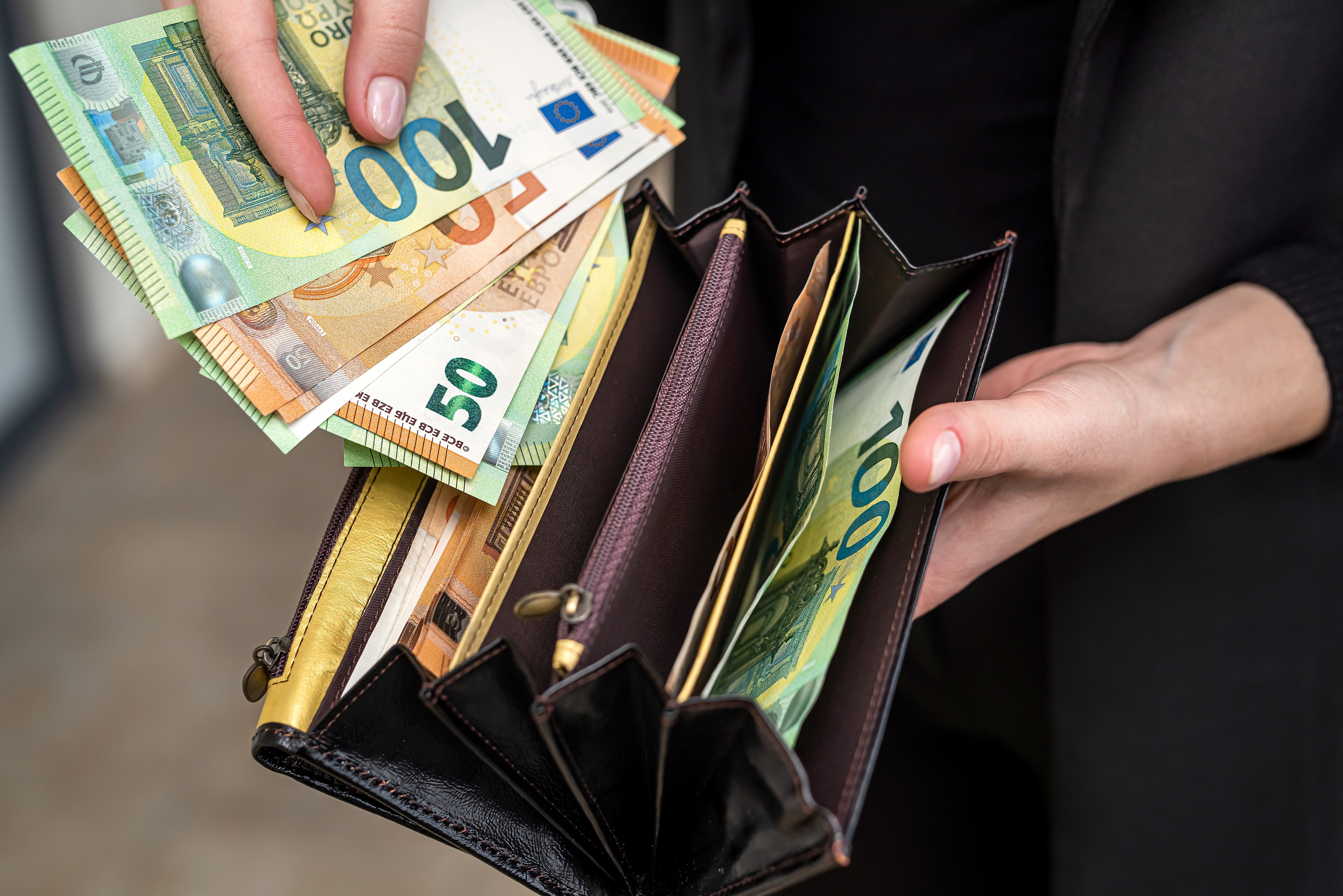 Istina o platama u Hrvatskoj: Dok prosek raste, većina zaposlenih o OVOJ cifri može samo da sanja