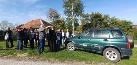 Sveštenik Grozdan Gajić, selo Oglađenovac Sveštenik Grozdan Gajić, selo Oglađenovac