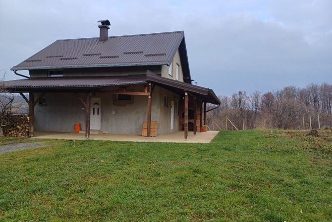 Kuća kod Varaždina kraj koje su pronađena zakopana deca, Ljublje Kalaničko