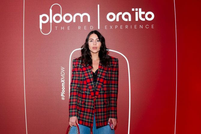 Ploom Red Anastasija Ražnatović Ploom Red Anastasija Ražnatović