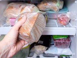 hleb, čuvanje hleba, gde čuvati hleb, hleb u frižideru