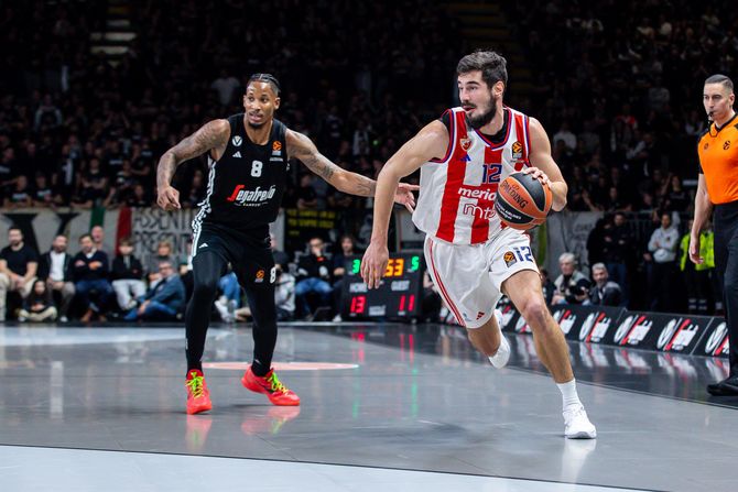 Vil Klajburn i Nikola Kalinić KK Virtus KK Crvena zvezda