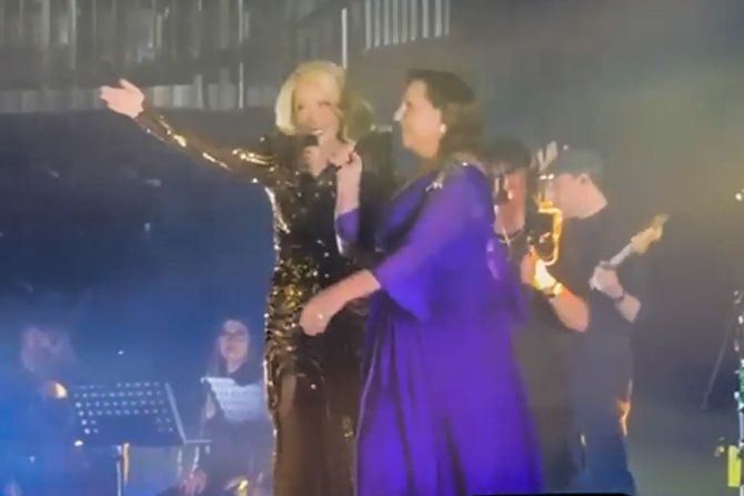 Lepa Brena Ana Bekuta Lepa Brena Ana Bekuta