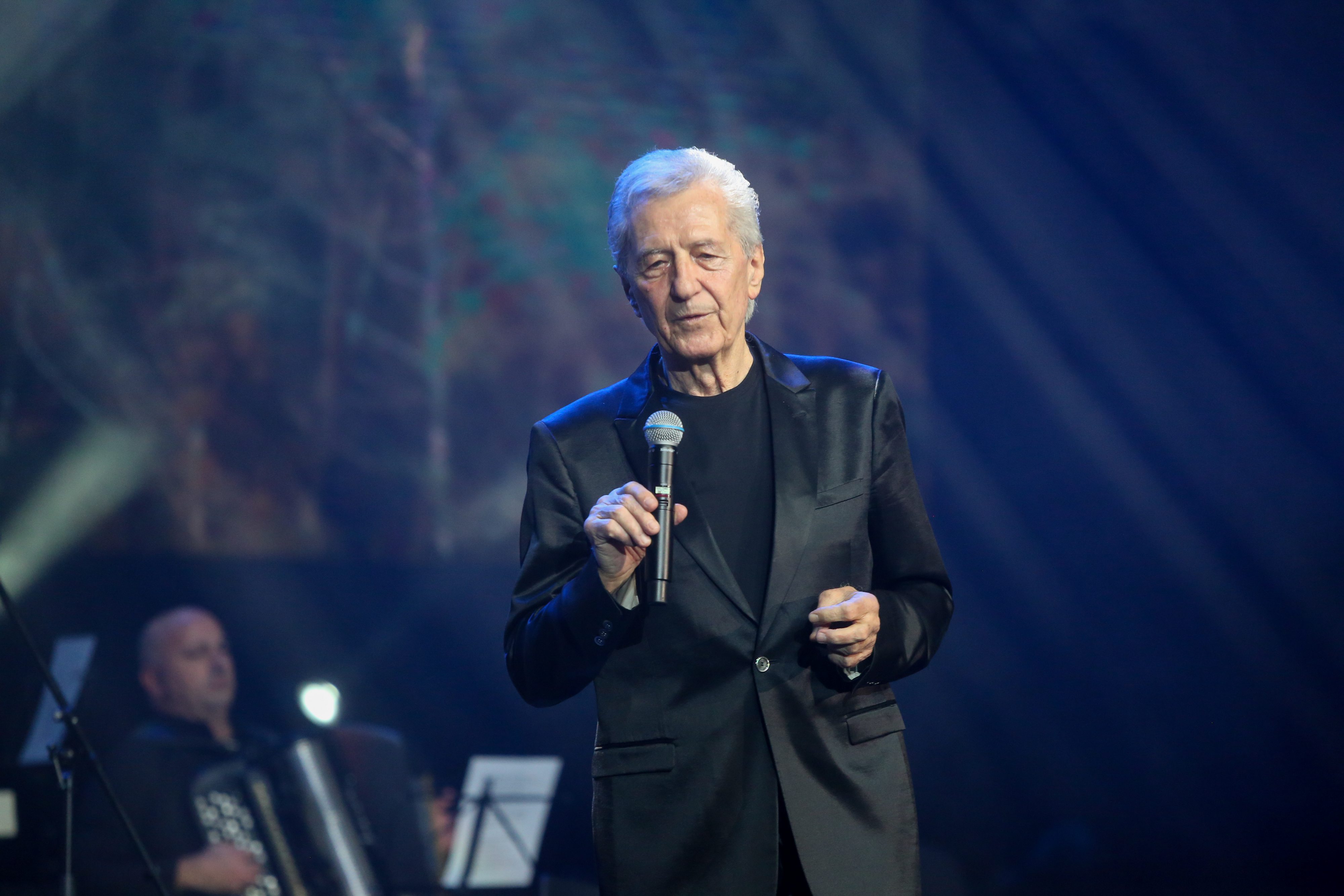 Haos na snimanju! Miroslavu Iliću pomenuli Lepu Brenu, ovo je njegov prvi odgovor: “Kako?”