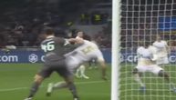 Reakcija hrvatskog komentatora nakon što je Zvezda oštećena u Milanu je hit: "Ah, ah, priznaju ovde gol..."