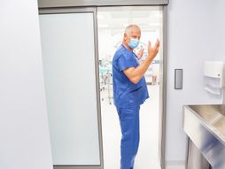 Hirurg operaciona sala