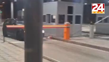 Muškarac probio naplatnu rampu u Hrvatskoj Muškarac probio naplatnu rampu u Hrvatskoj