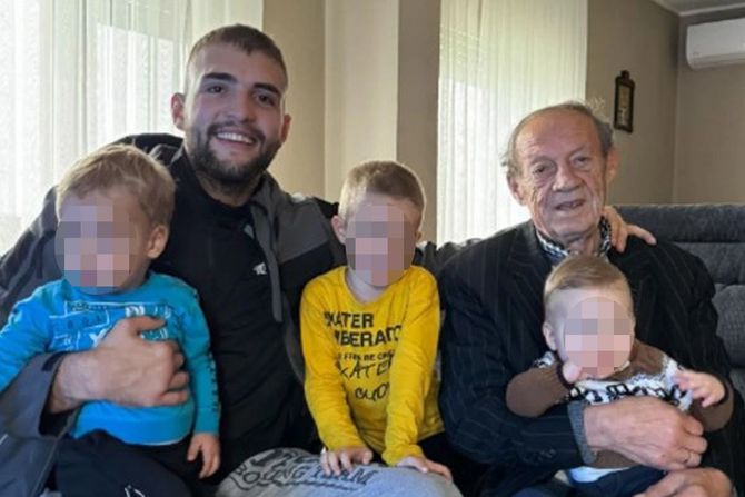 Veljko Ražnatović sa decom, deca Veljko Ražnatović sa decom, deca
