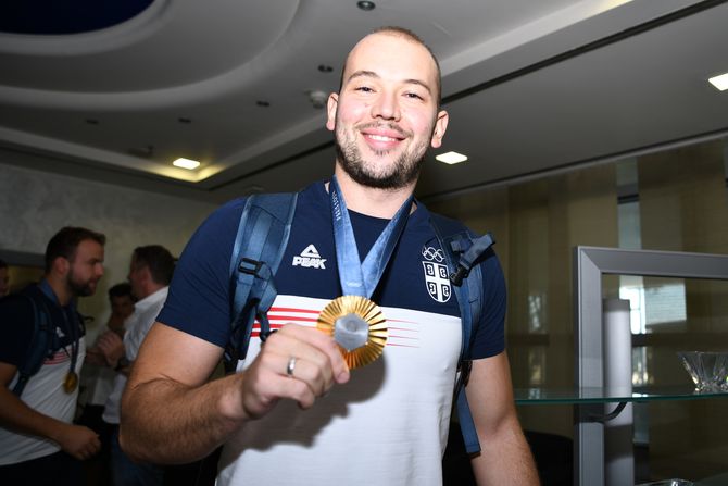 Dušan Mandić Dušan Mandić