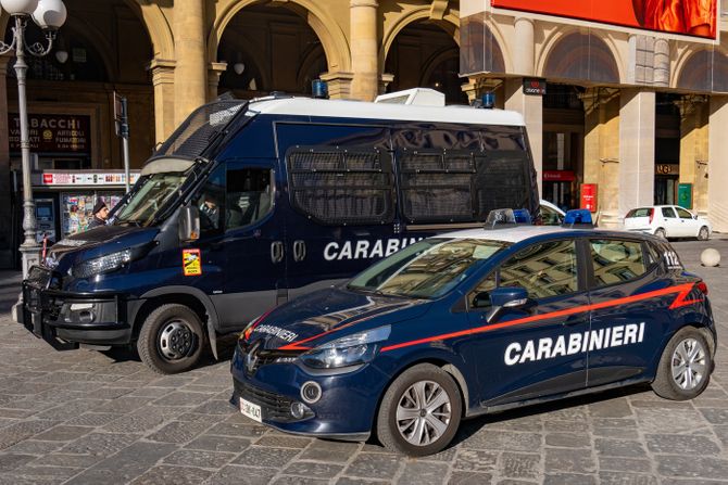 napulj beba mrtva carabinieri policija italija