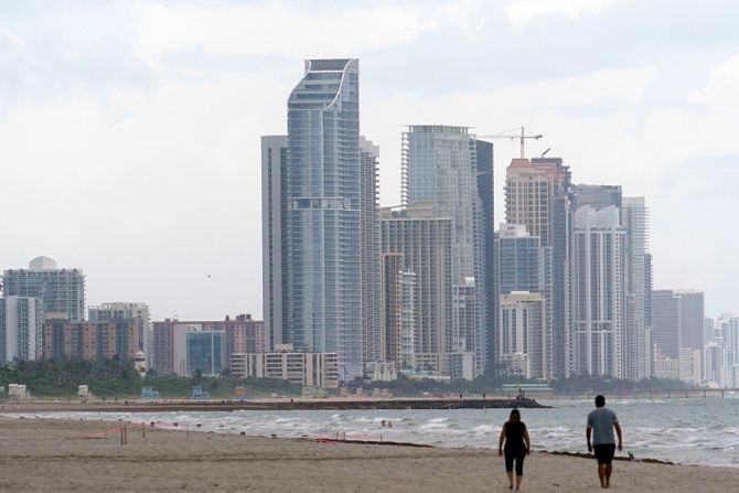 Surfside Južna Florida plaža zgrade potonuće