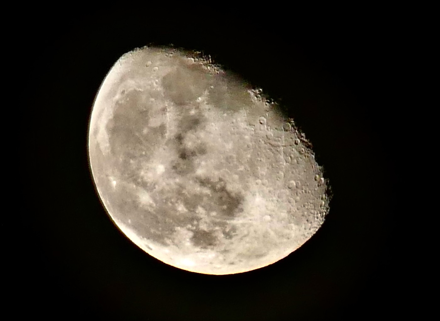 Novo istraživanje dovodi u sumnju obilje vodenog leda na površini Meseca