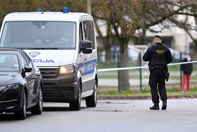 Napad u osnovnoj školi Prečko u Zagrebu