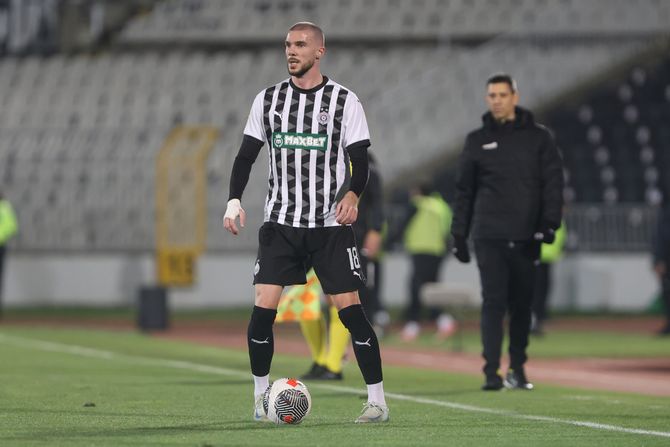 Nihad Mujakić - FK Partizan