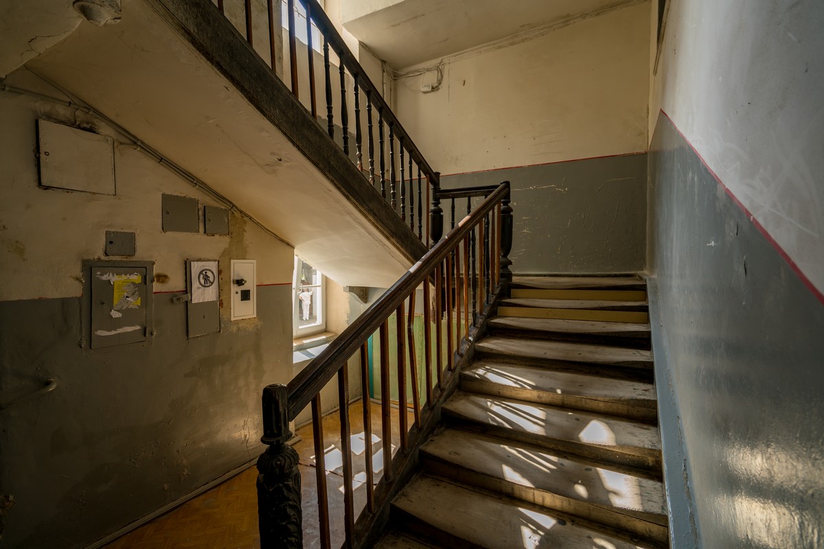 Tela mame i ćerke nađena u zapečaćenoj sobi, rođaci strahovali od ovog: Sin slagao policiju, pa zaćutao