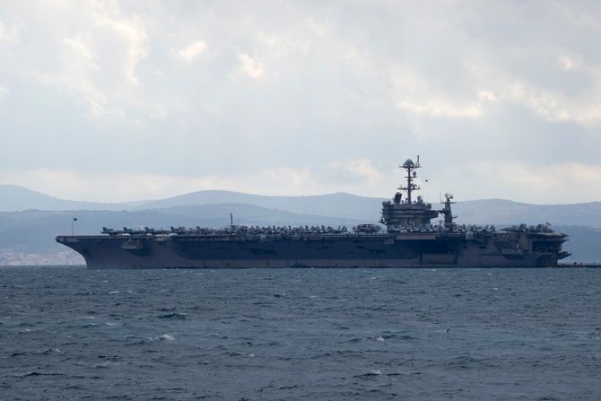 Aircraft carrier USS Harry S. Truman američki nosač