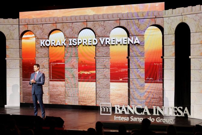 Banca Intesa Banca Intesa