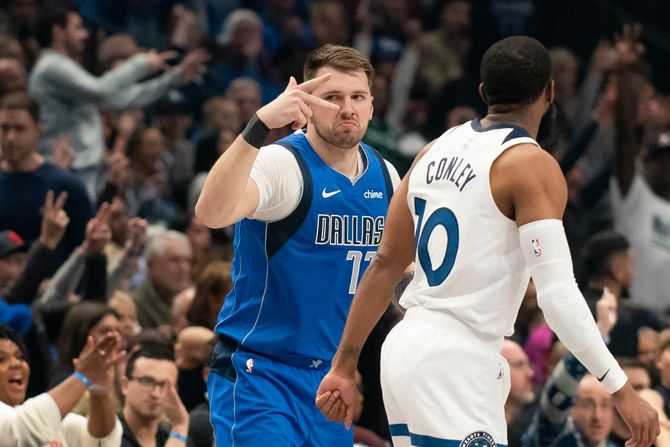Luka Dončić i Majk Konli Luka Dončić i Majk Konli