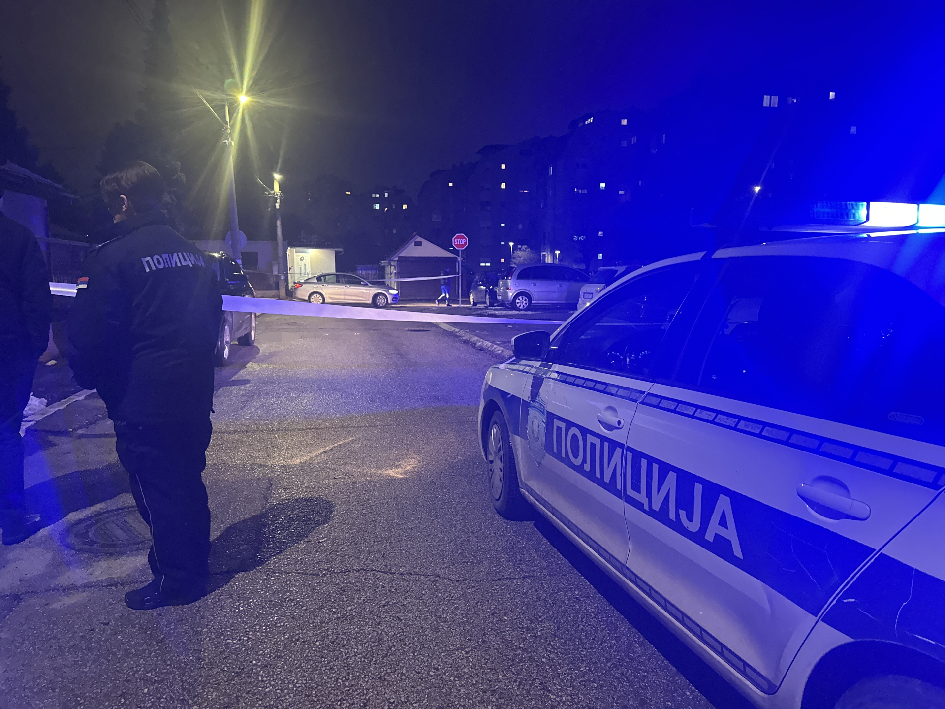 Horor kod Aleksinca: Opel se zakucao u stub, tinejdžerka stradala na mestu, troje mladih povređeno