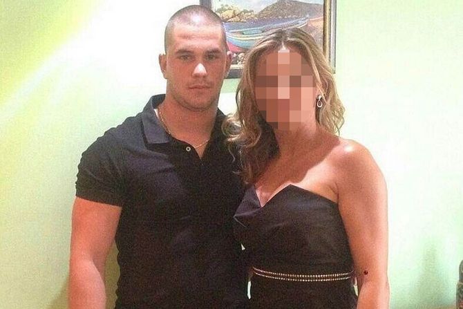 Nikola Stanković Pivce sa majkom Nikola Stanković Pivce sa majkom