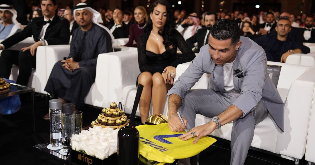 Ronaldo poneo kući 2 nagrade iz Dubaija, ali najveći trofej je Georgina: Svi su bili opčinjeni njenim izgledom