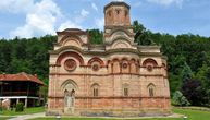 Freske ovog manastira su među najlepšima toga doba: U njemu se čuva i jedna čudotvorna Bogorodičina ikona