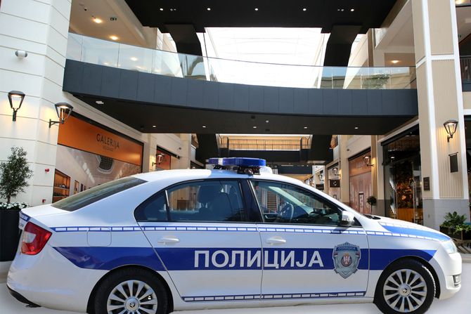 TC Galerija, tržni centar, policija