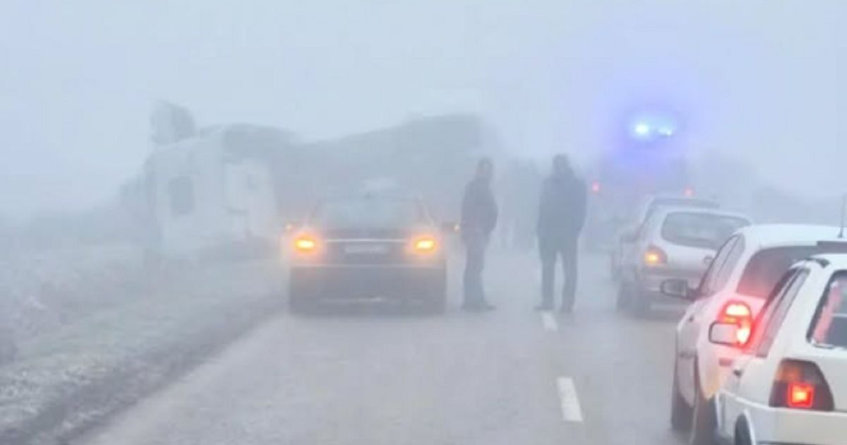 U lančanom sudaru u Kazahstanu učestvovalo gotovo sto vozila: Magla i led izazvali haos na autoputu