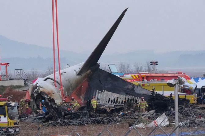 Južna Koreja avionska nesreća avion sudar aerodrom