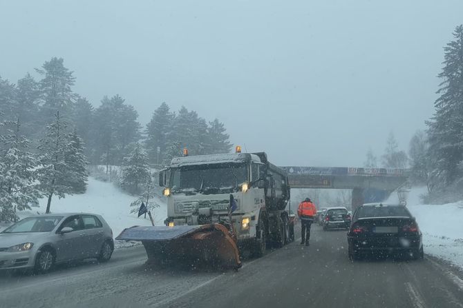Zlatibor mećava, sneg Zlatibor mećava, sneg