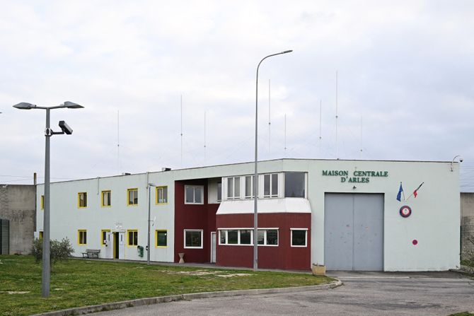 Zatvor u Arlu, Francuska,  La prison d'Arles