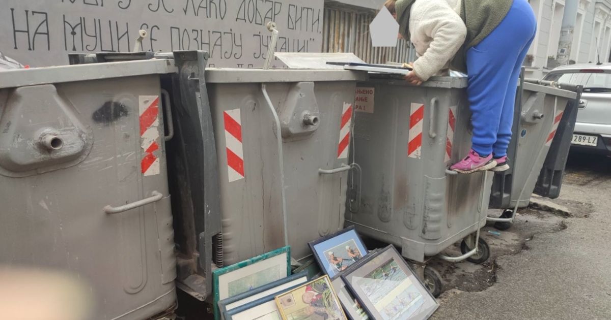 TUGA! Trofeji i slike legendarnog kluba u Zemunu završile u kontejneru, a sada..."ode sve na zemunski buvljak"