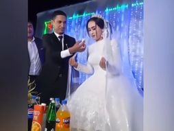 Mladoženja nasrnuo da udari mladu