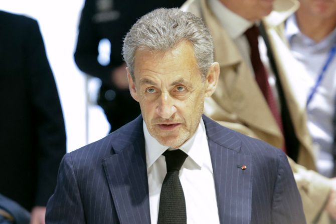 nikola sarkozi gadafi