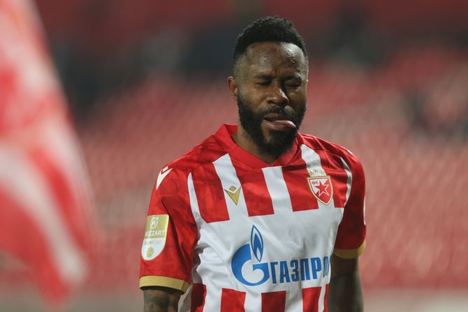 Gelor Kanga - FK Crvena zvezda Gelor Kanga - FK Crvena zvezda
