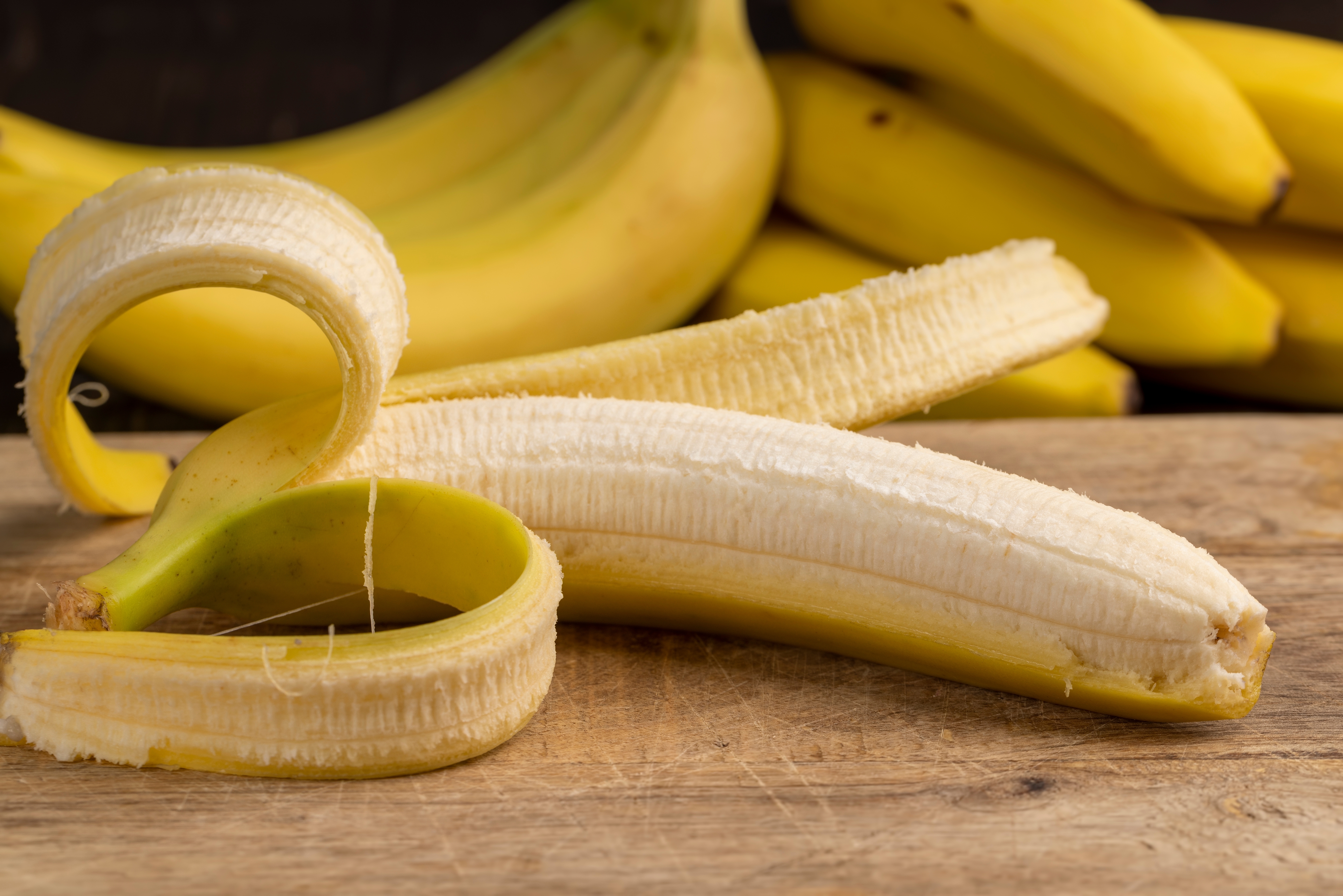 Mnogi drže banane na stolu, a ne znaju šta se događa kada prenoće u zamrzivaču