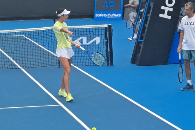 Olga Danilović, trening na Australijan Openu