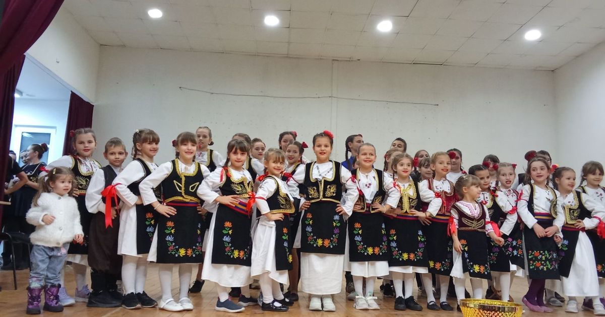 Ovako se čuva tradicija: Prelepe slike „Palilulskih bisera“ podsećaju zašto je folklor više od igre