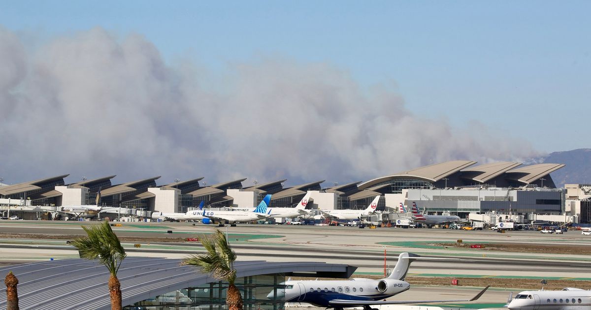 Međunarodni aerodrom u Los Anđelesu odoleva: Ni pakleni požari mu ne mogu ništa