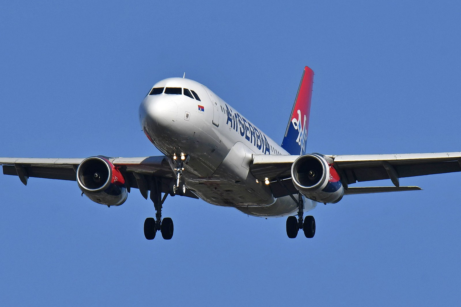 Let za Moskvu prekinut posle poletanja, A320 bezbedno sleteo